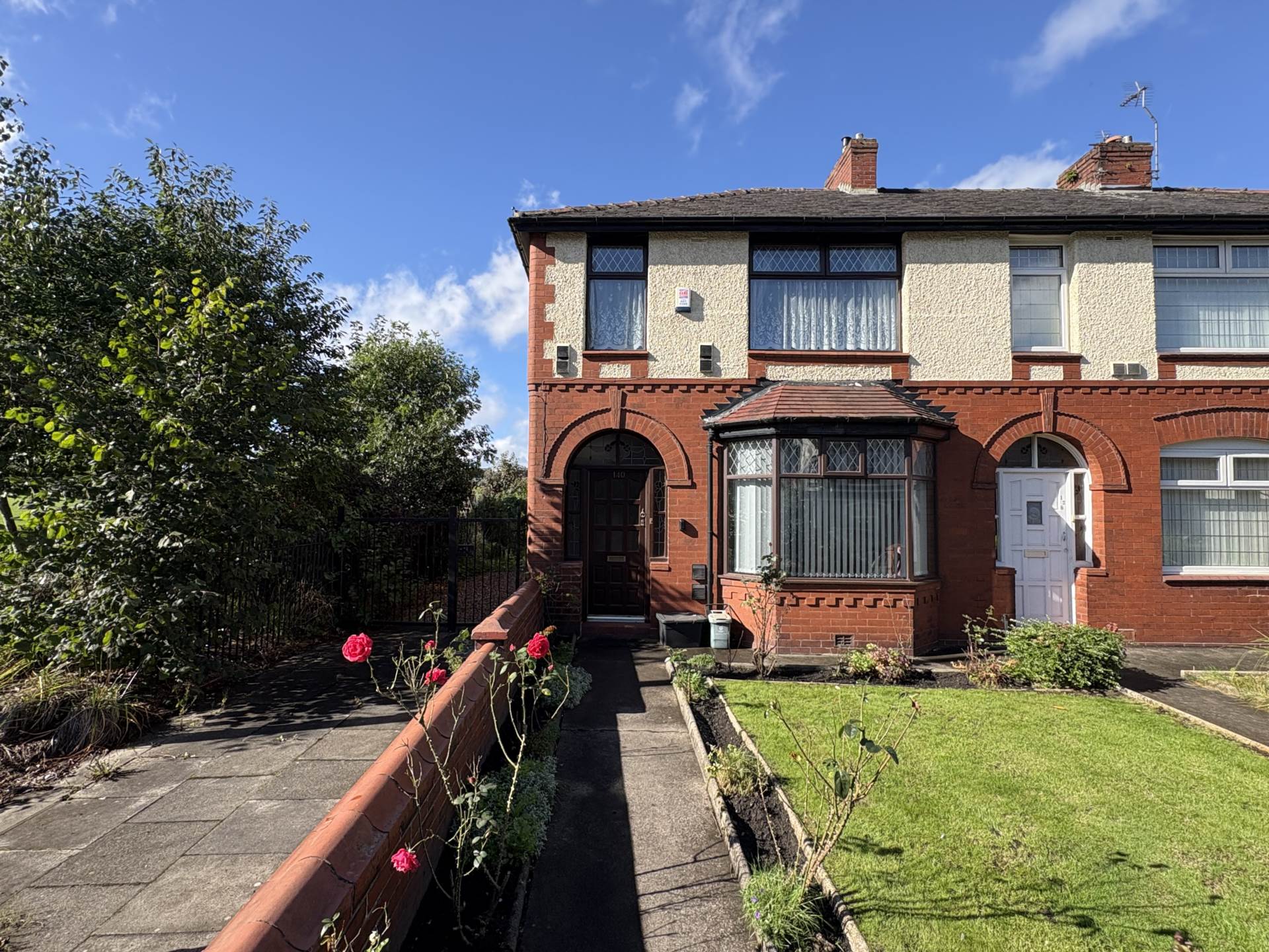 Oldham Road, Royton, Image 1