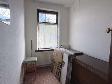 Oldham Road, Royton, Image 13