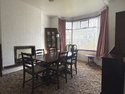 Oldham Road, Royton, Image 5