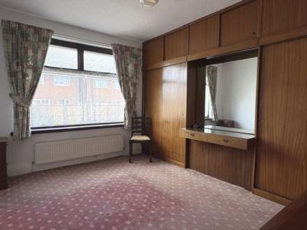 Oldham Road, Royton, Image 9