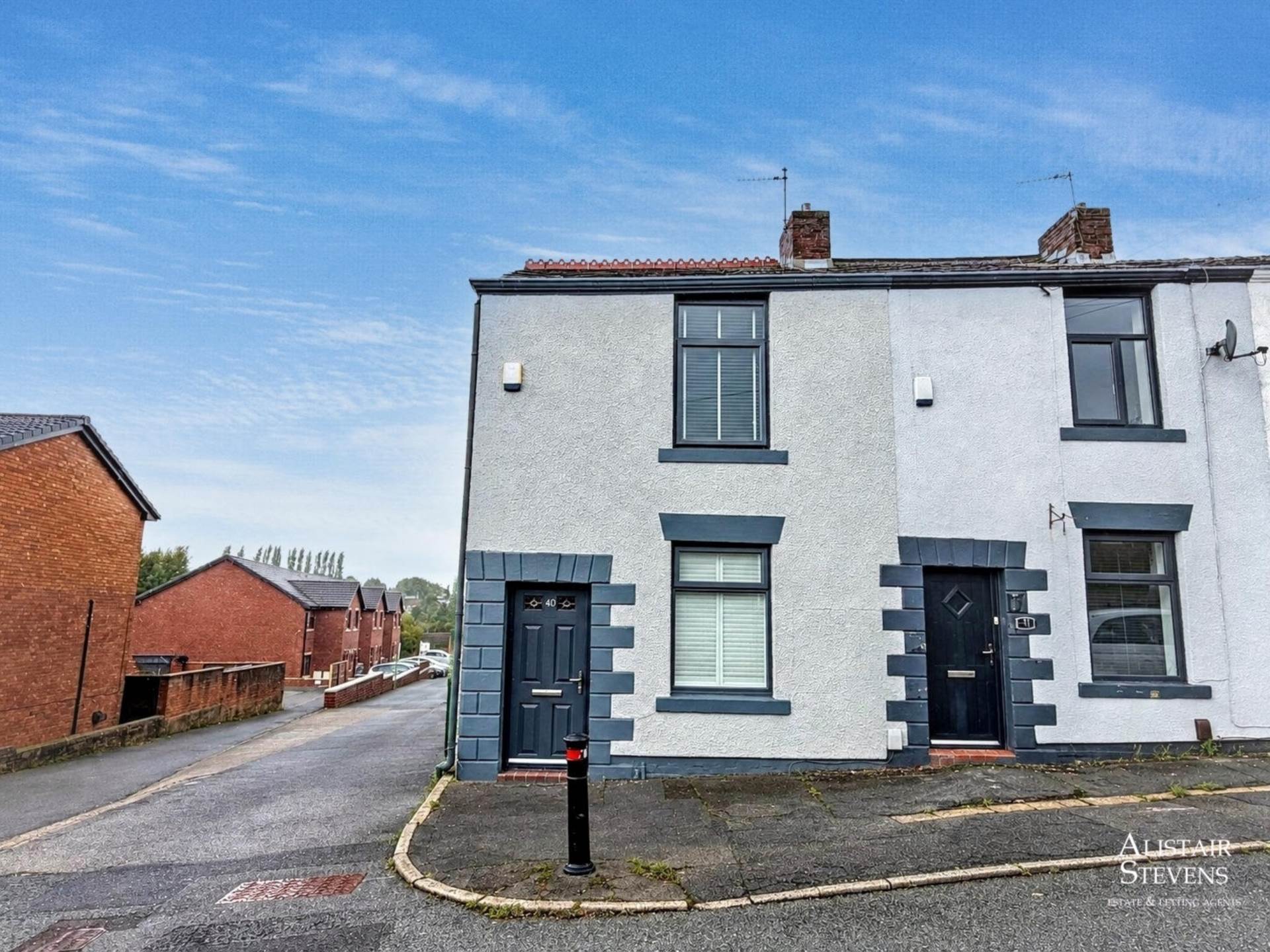 Holden Fold Lane, Royton, Image 1