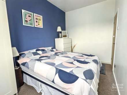Holden Fold Lane, Royton, Image 12