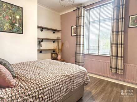 Holden Fold Lane, Royton, Image 9