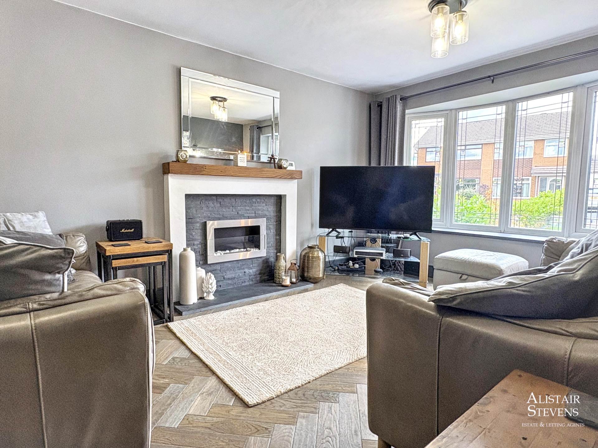 Lindale Avenue, Chadderton, Image 2