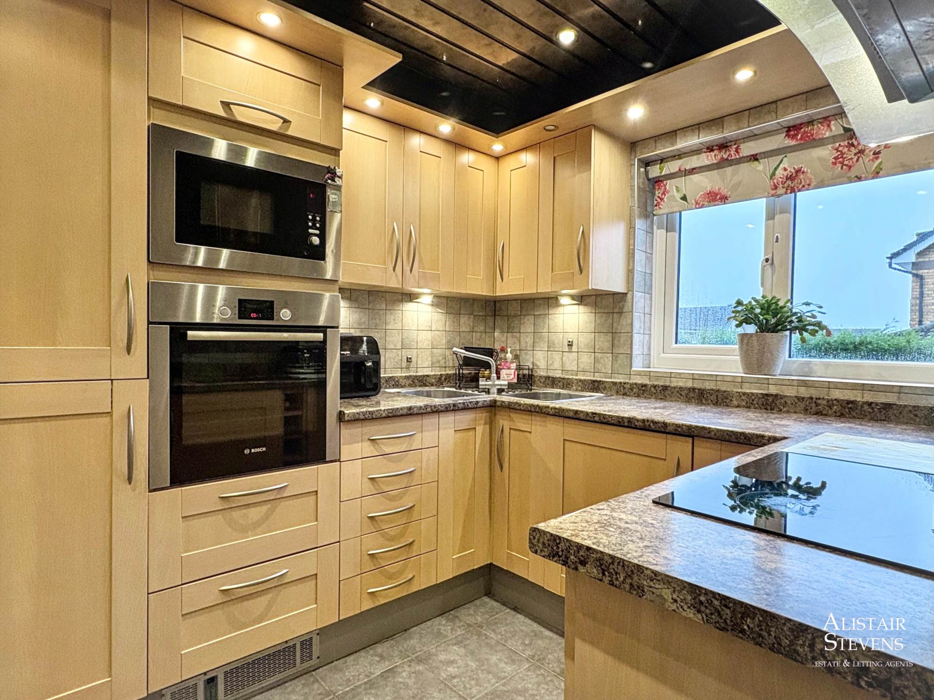 Stonesdale Close, Royton, Image 6