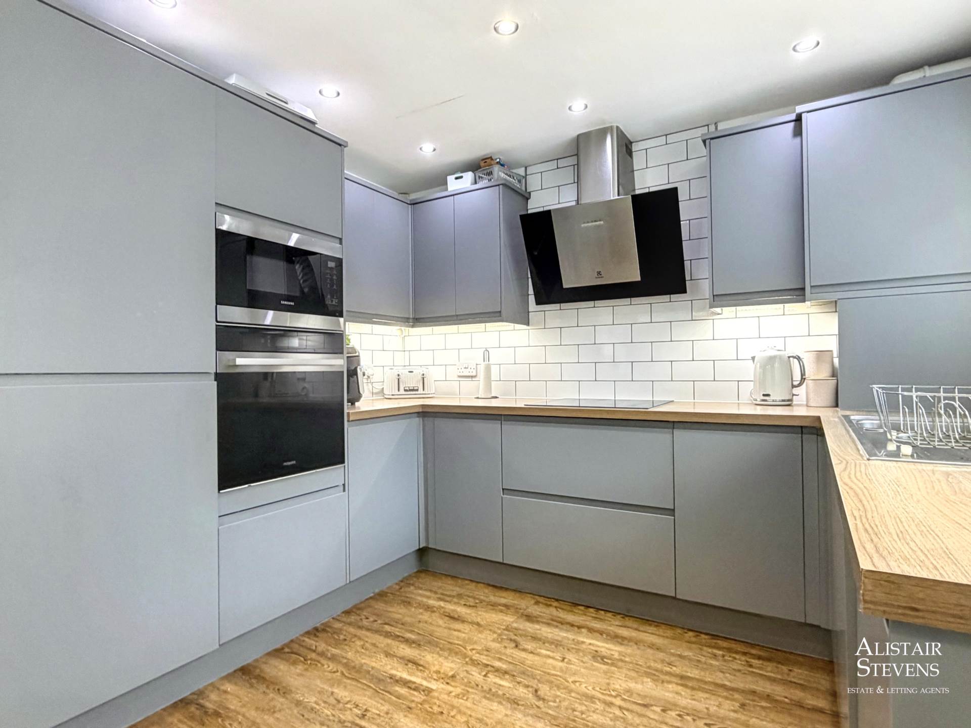 Denbydale Way, Royton, Image 3