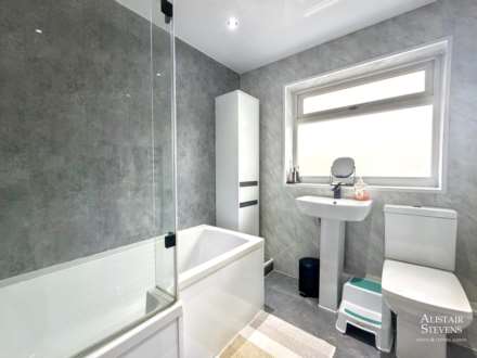 Denbydale Way, Royton, Image 11