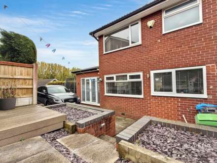 Denbydale Way, Royton, Image 16