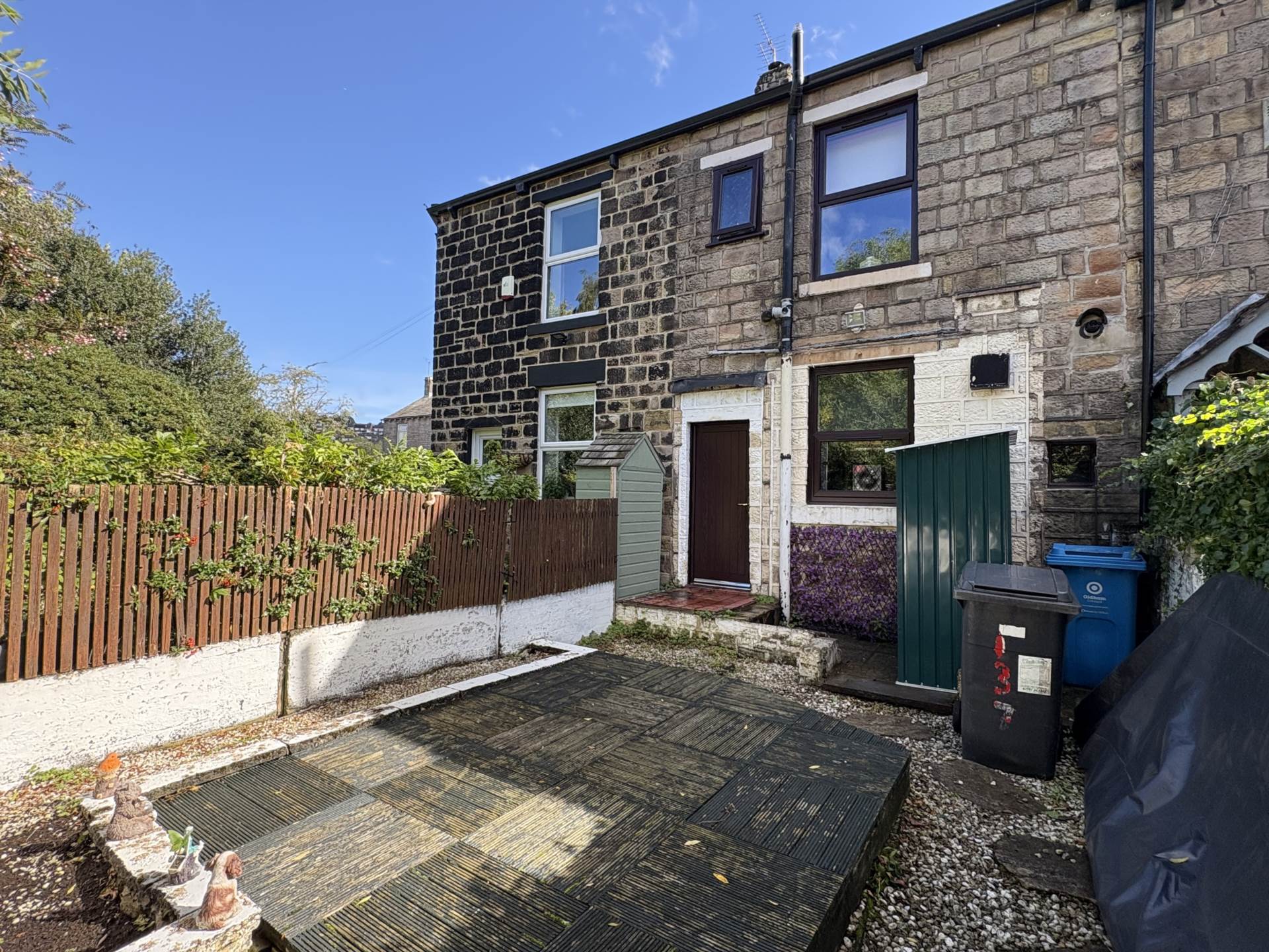 St John Street, Lees, Image 13