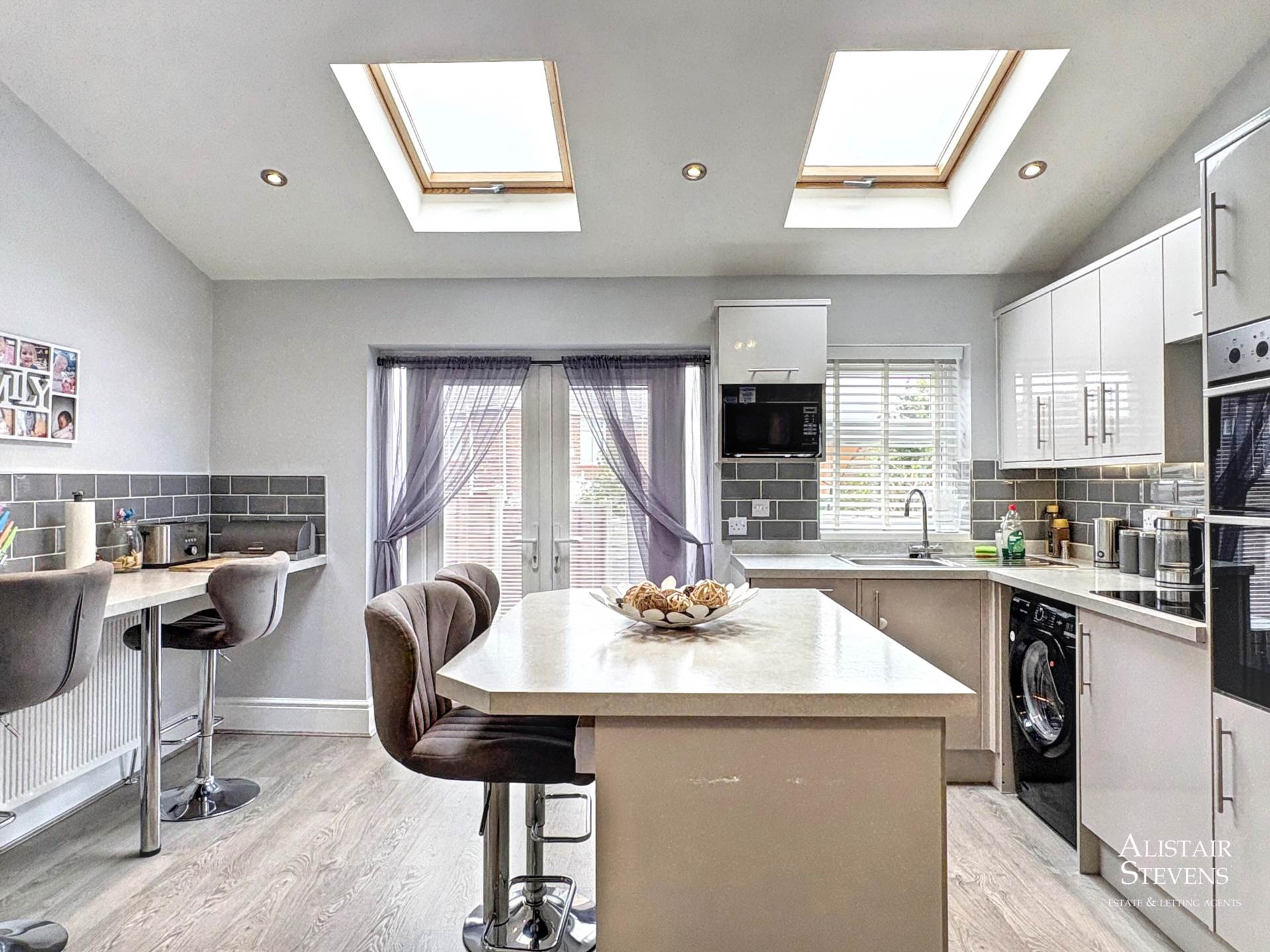 Lynton Avenue, Royton, Image 7