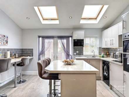 Lynton Avenue, Royton, Image 7