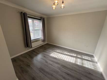 Elmstone Drive, Royton, Image 3