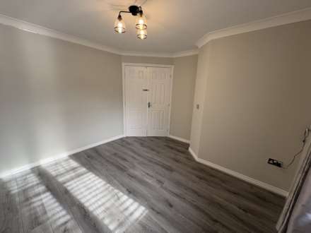 Elmstone Drive, Royton, Image 4