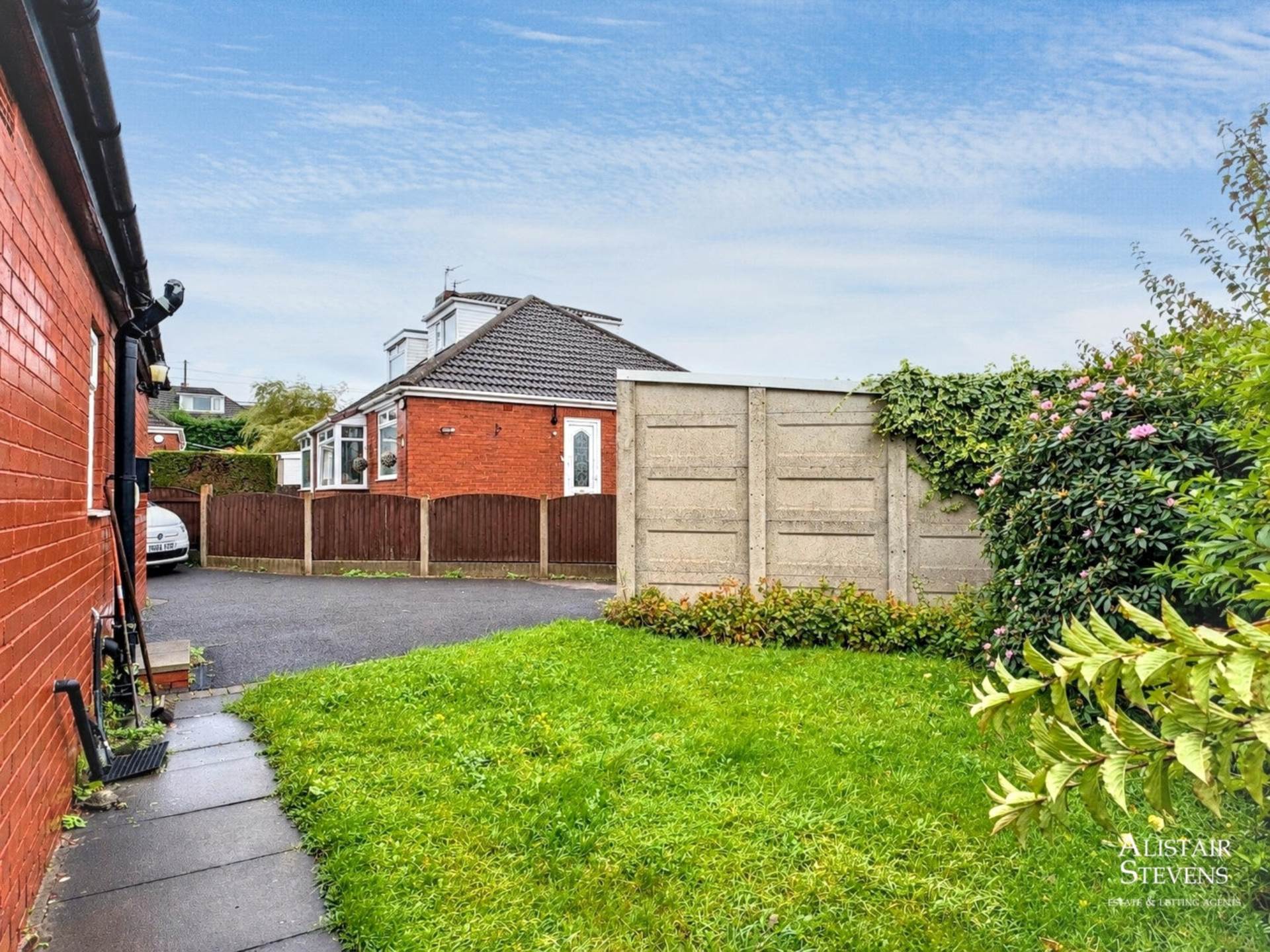 Norfolk Way, Royton, Oldham, Image 9