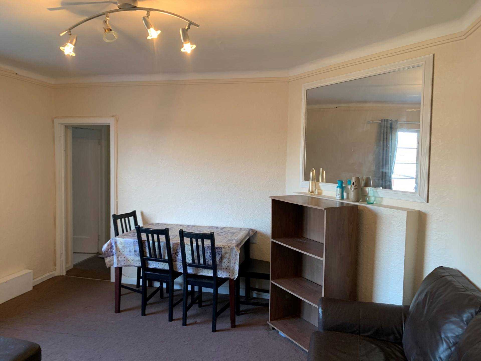 Westlodge Court, Acton, Image 3