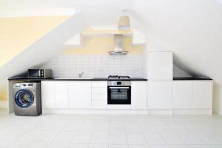 Staines Road, Hounslow, Image 2