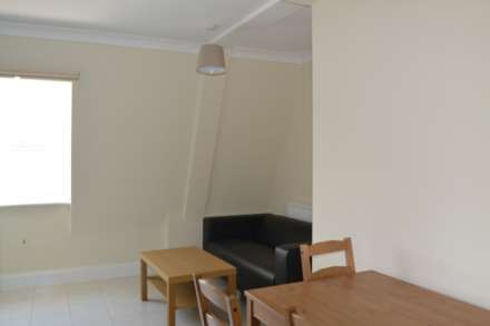 Staines Road, Hounslow, Image 8