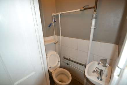 Lawrence Close, White City, Image 5