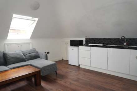 The Ridings, Ealing, Image 3