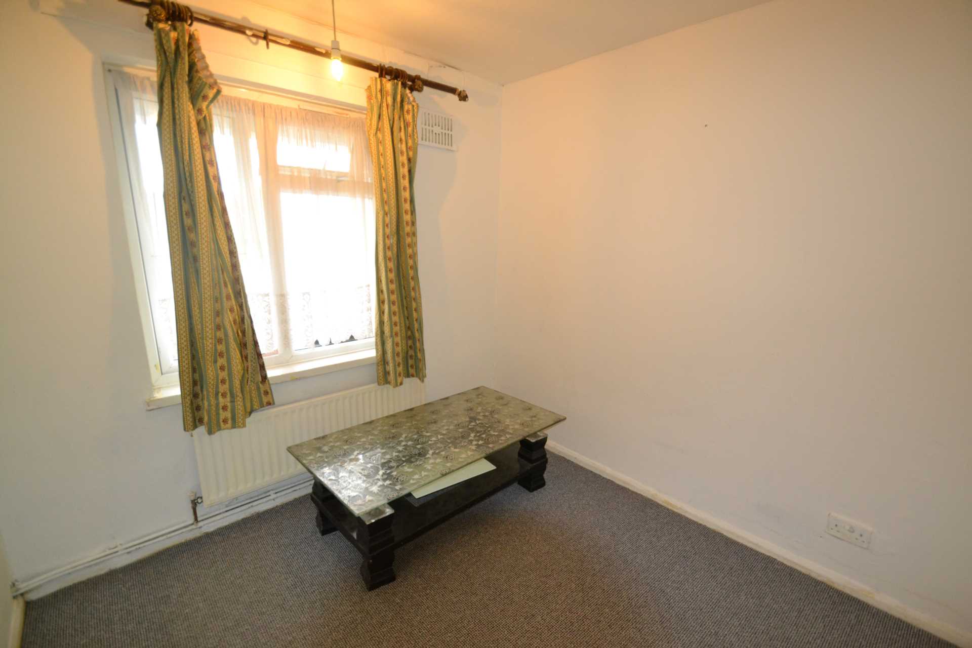 Cranleigh Gardens, Southall, Image 12