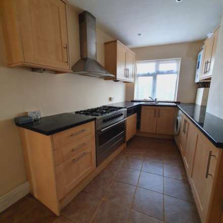Ruislip Road East, Greenford, Image 2