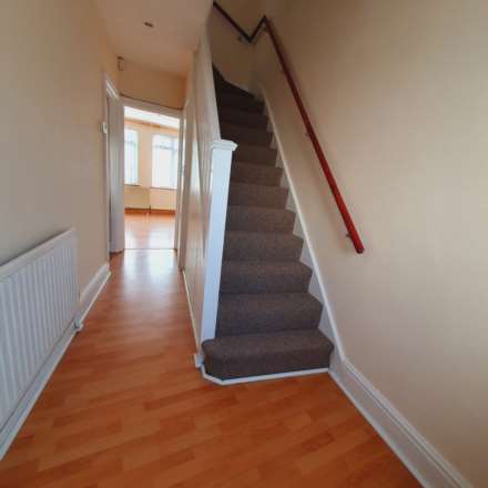 Ruislip Road East, Greenford, Image 5