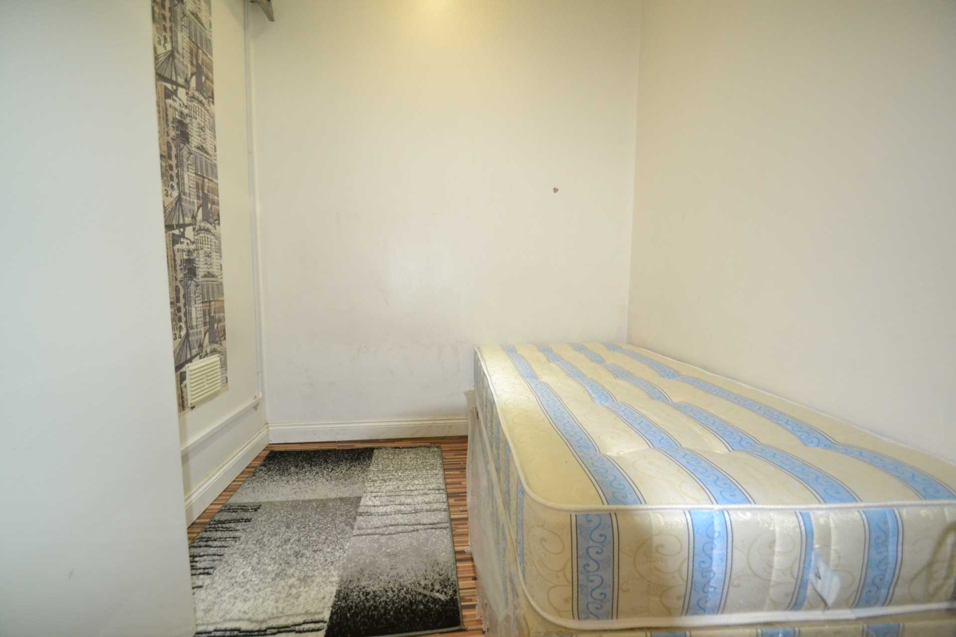Boston Road, Hanwell, Image 12