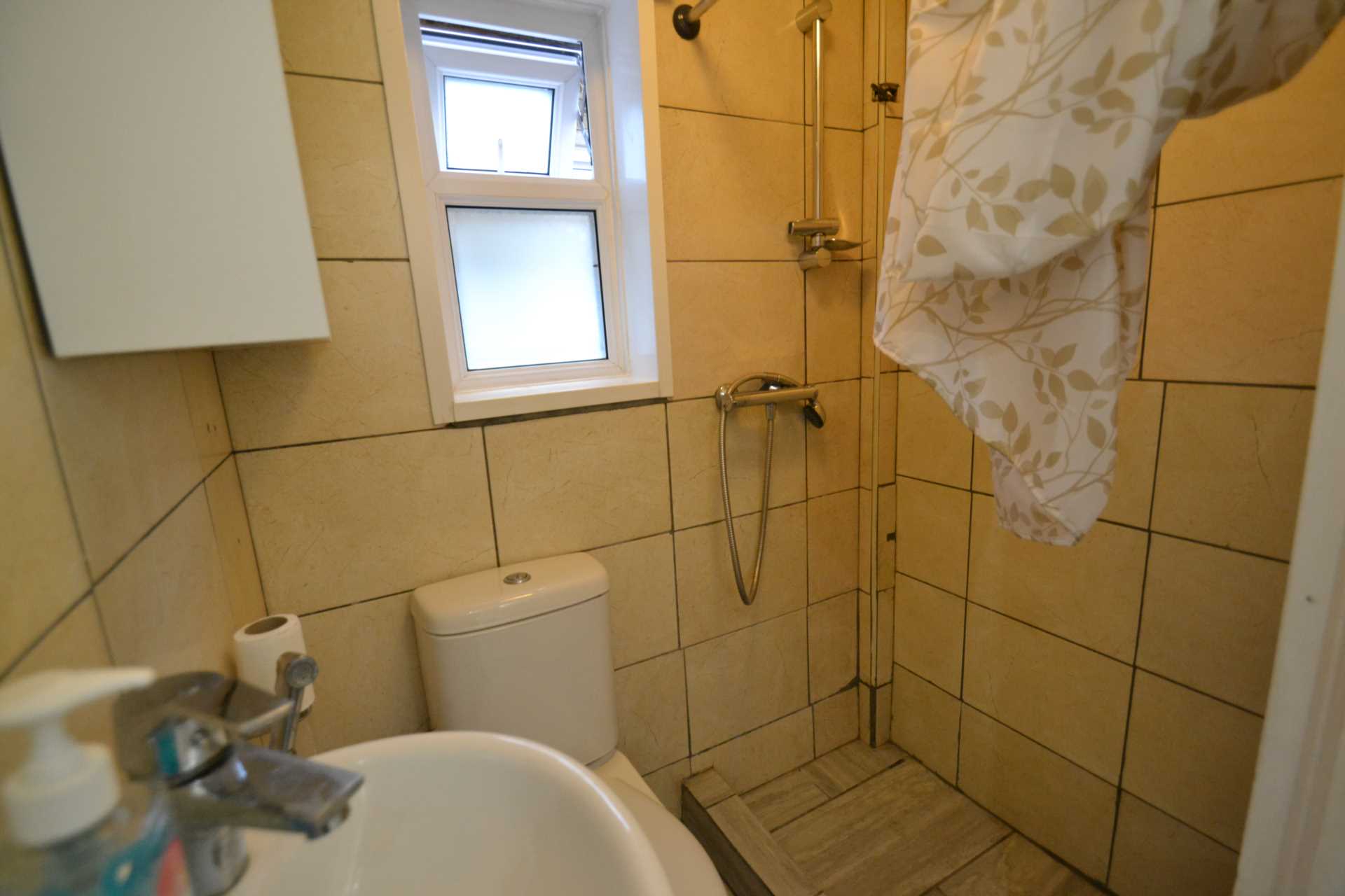 Boston Road, Hanwell, Image 14