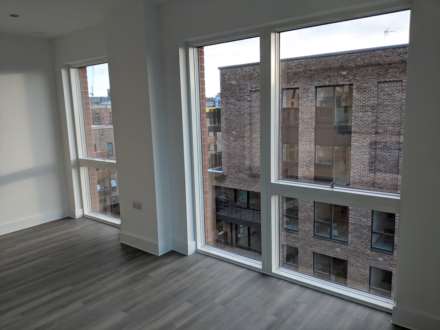 Jasmin House, lismore Boulevard, Colindale, Image 4