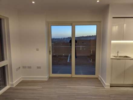 Jasmin House, lismore Boulevard, Colindale, Image 8