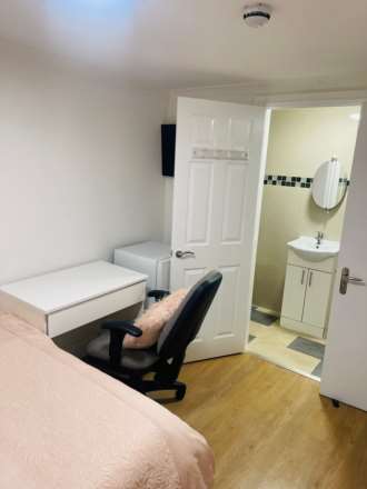 Bellclose Road, West Drayton, Image 3