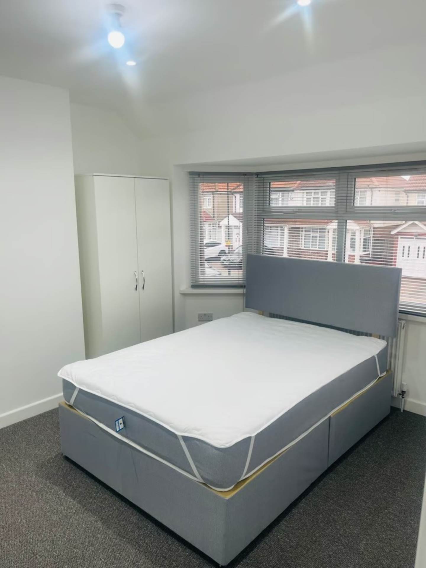 Berkeley Waye, Hounslow, Image 1