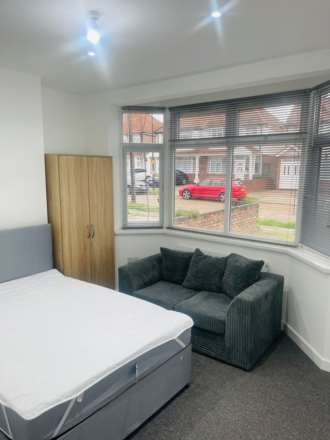 Berkeley Waye, Hounslow, Image 2