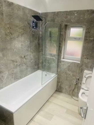 Berkeley Waye, Hounslow, Image 8