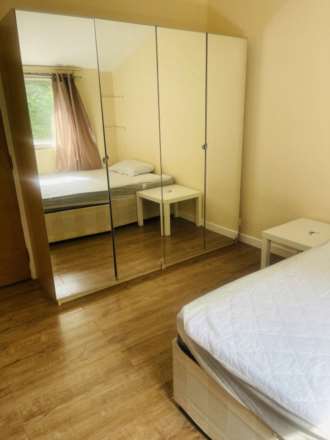 St Clement Close, Cowley, Image 9