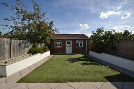 Kingshill Drive, Harrow, Image 6