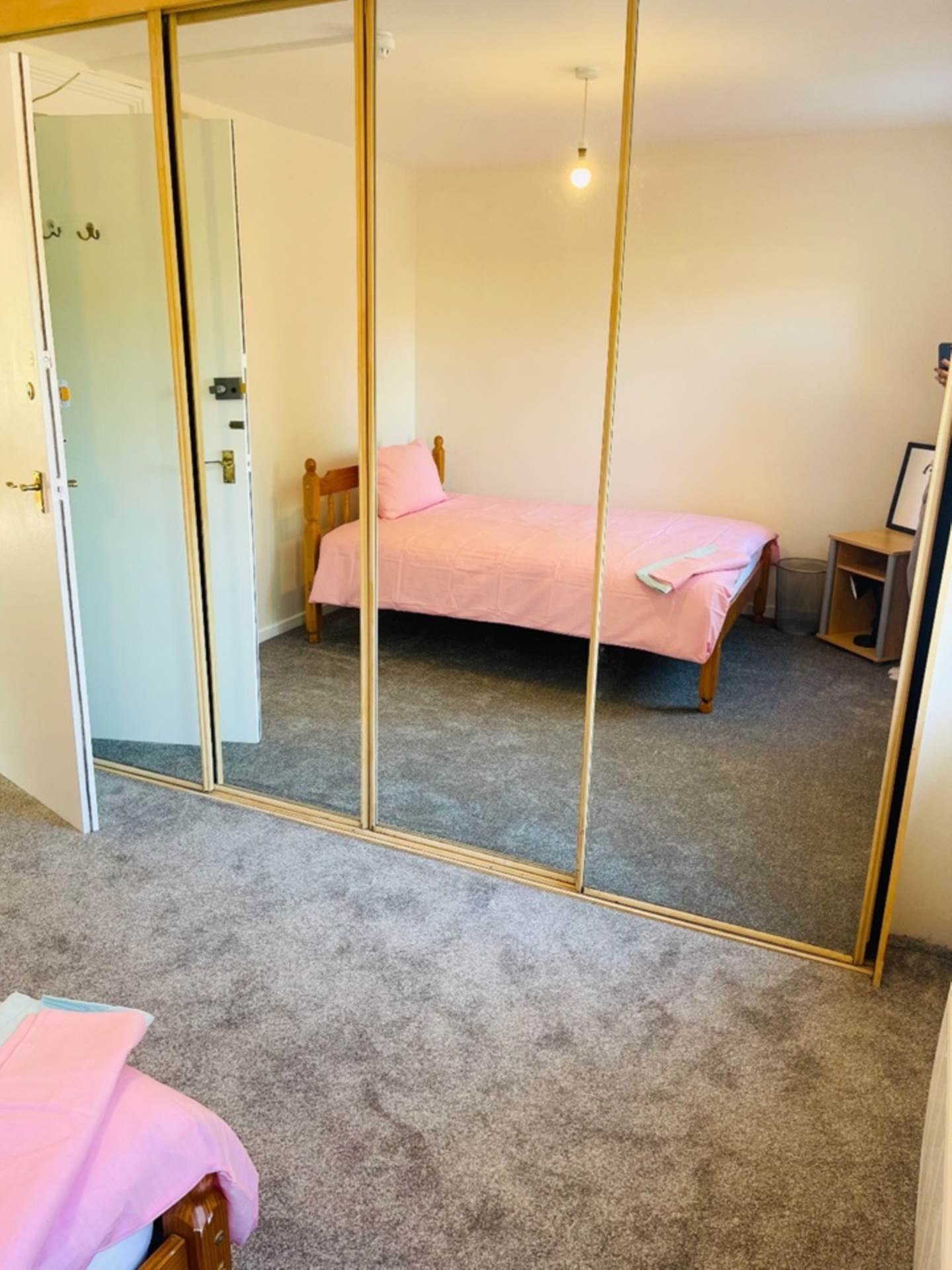 Curran Close, Uxbridge, Image 4