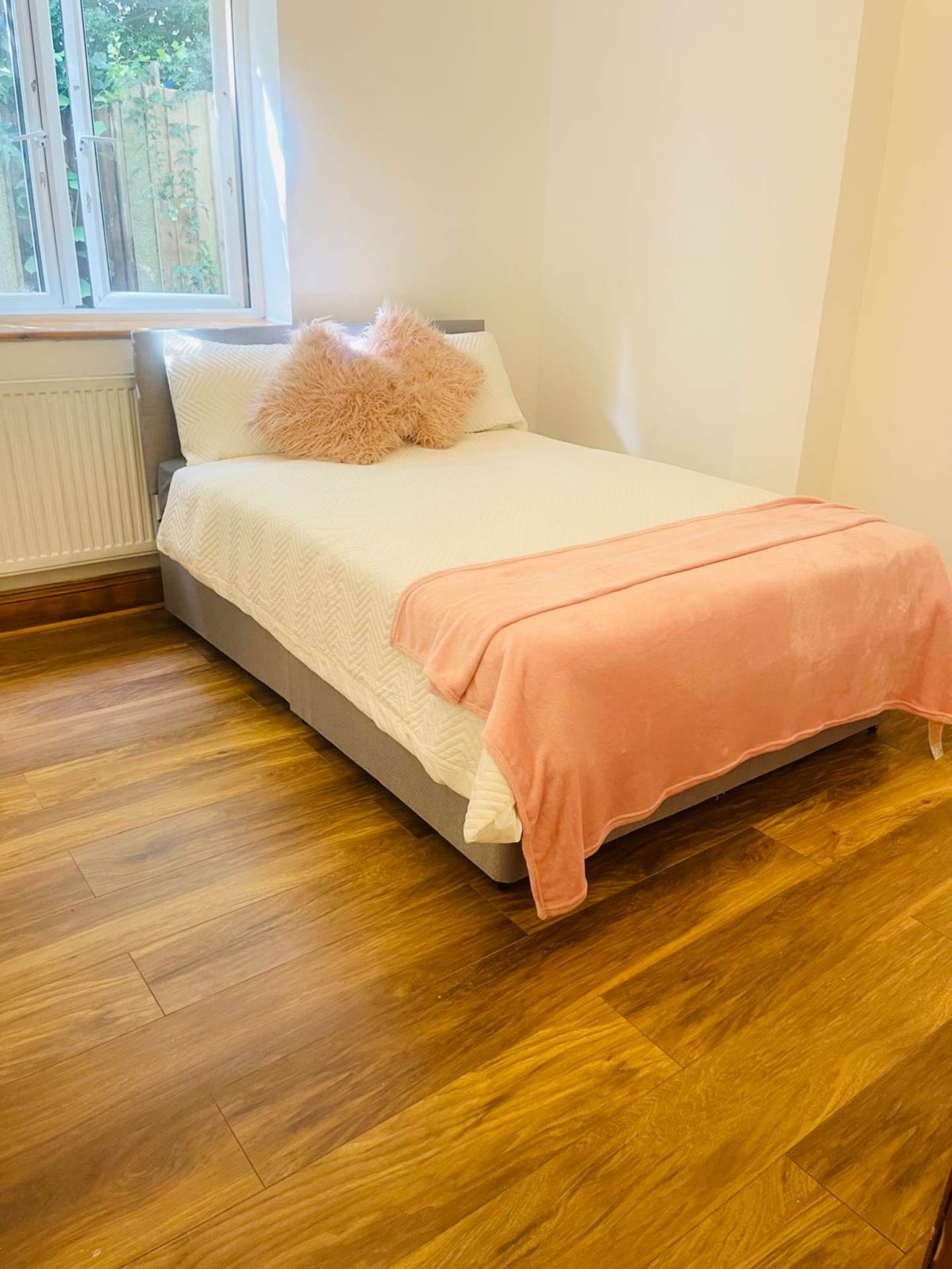Amwell Bungalow, Hounslow, Image 1