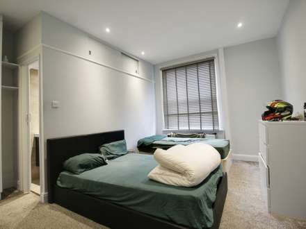 St Stephens Avenue, Shepherds Bush, Image 5