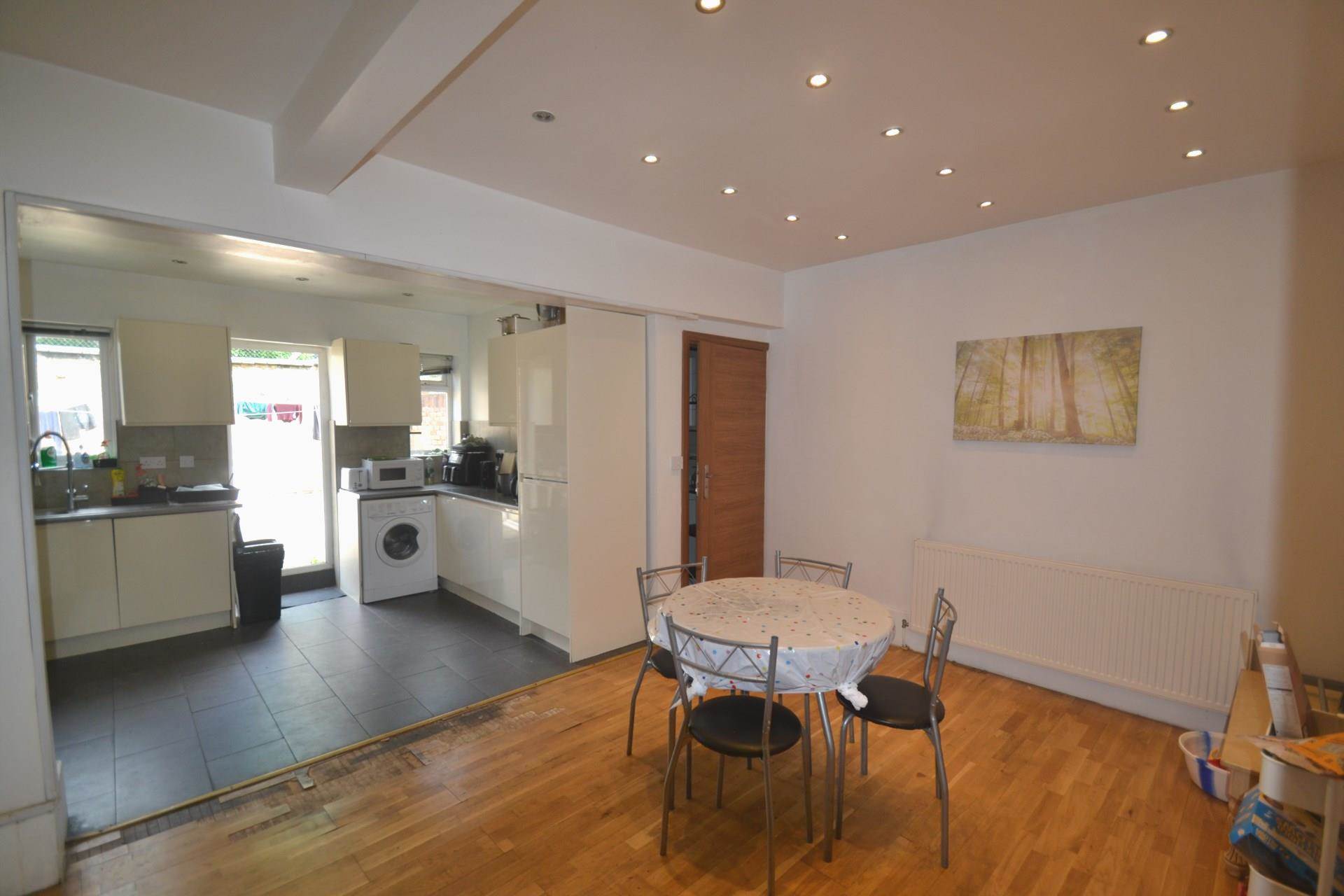 Drayton Gardens, West Ealing, Image 4