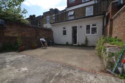 Drayton Gardens, West Ealing, Image 23