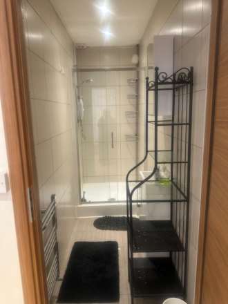 Drayton Gardens, West Ealing, Image 6