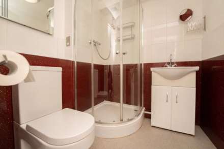 Comer Crescent, Southall, Image 5