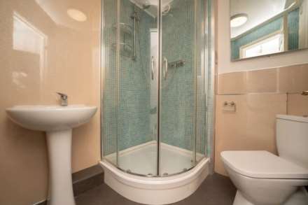 Comer Crescent, Southall, Image 7