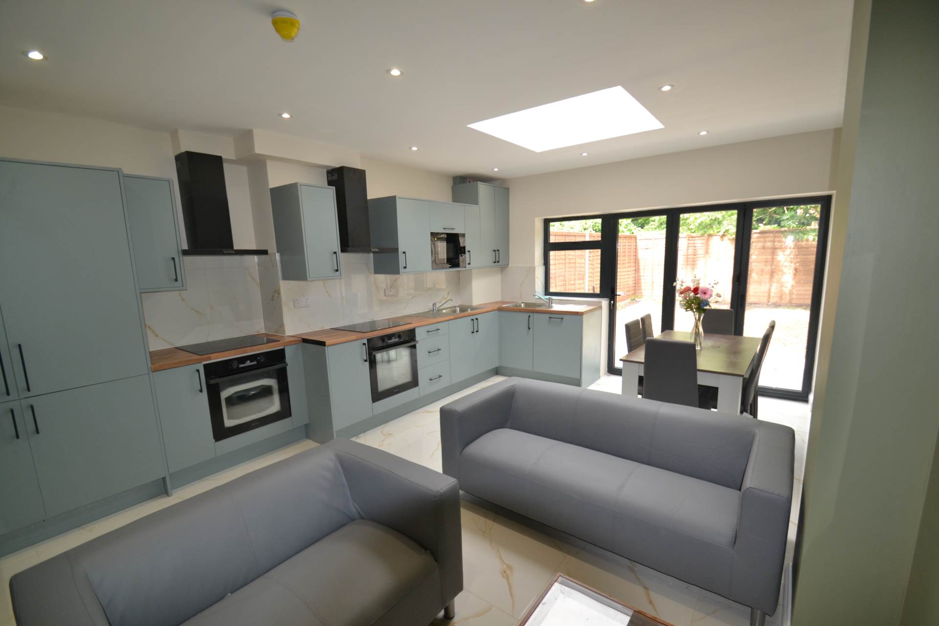 Framfield Road, Room 3, Image 1