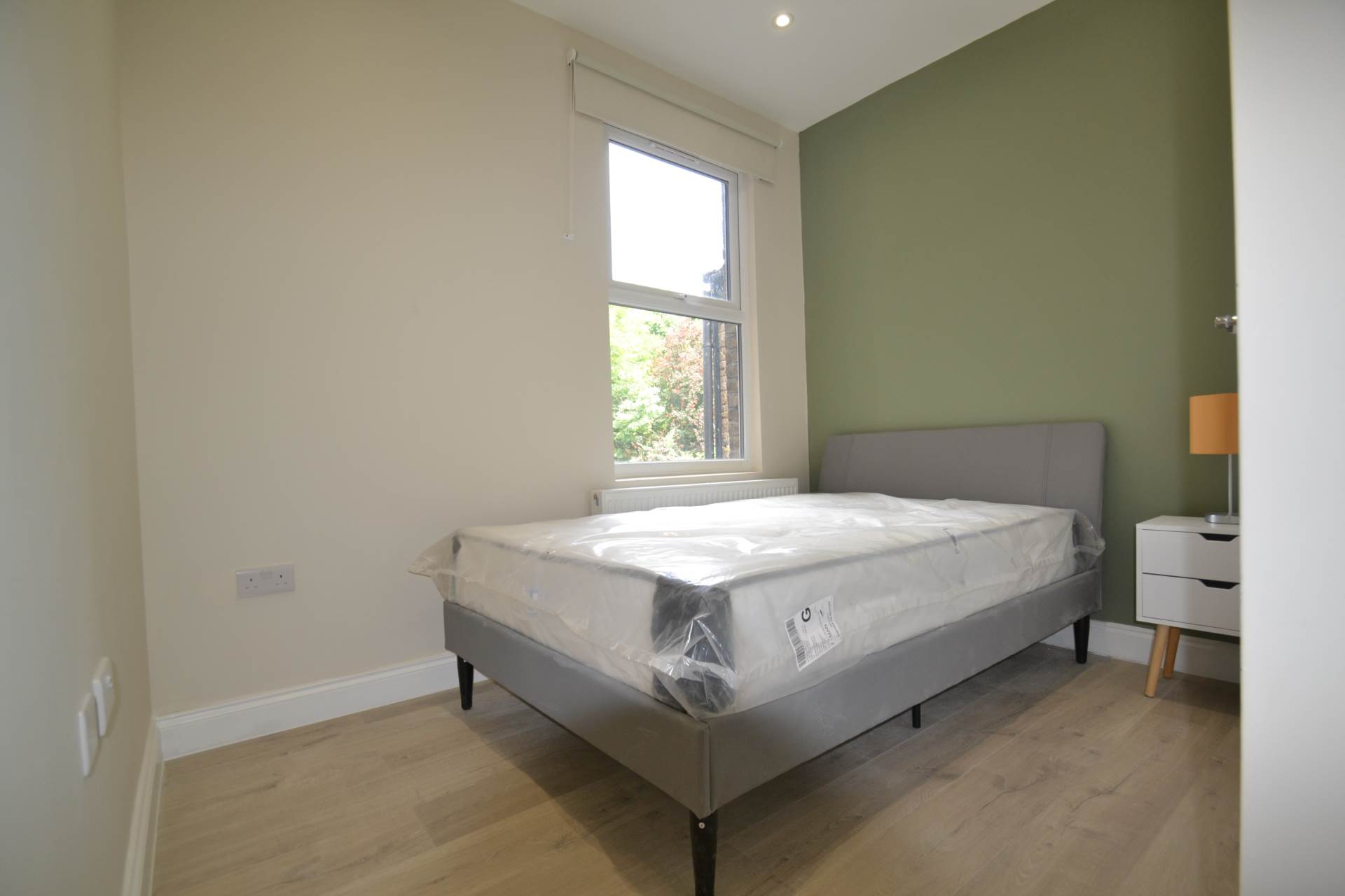 Framfield Road, Room 3, Image 3