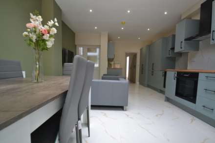 Framfield Road, Room 3, Image 8