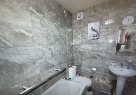 Staines Road, Hounslow, Image 4