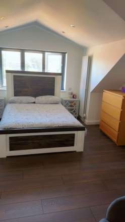 Uxbridge, Image 1