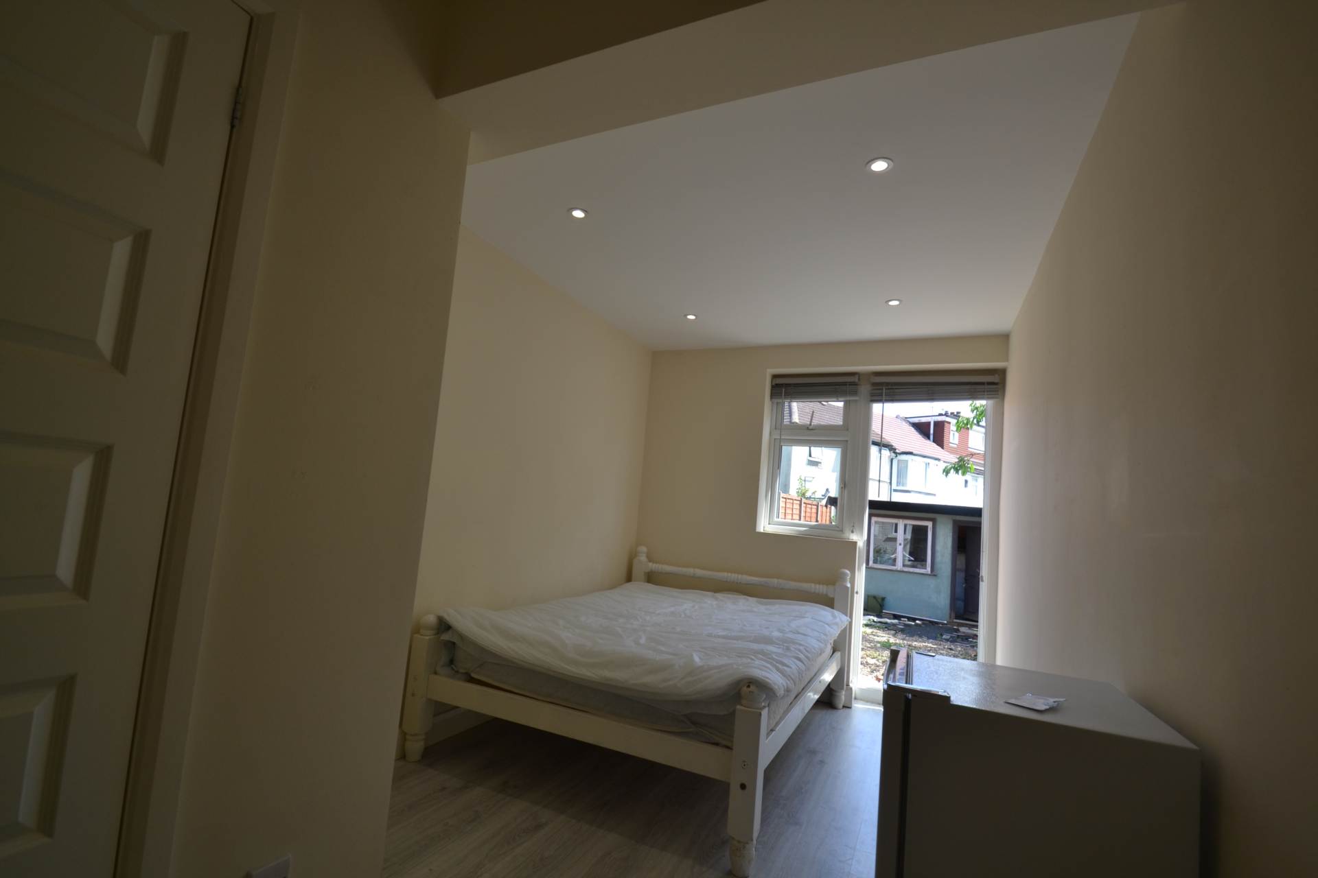 Empire Road, Perivale, Image 2